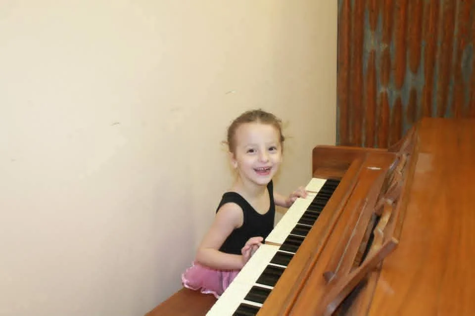 Health, Wellbeing & Support, Holiday Clubs / Holiday Camps, School-based childcare – Lightning Entertainment and Education